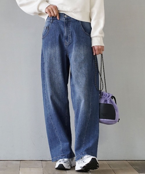 e-zakkamania stores(イーザッカマニアストアーズ)の「ウエストボタン ワイドストレートデニム(デニムパンツ・レディース・ブラック/ブルー/ネイビー・フリー)」の3枚目の写真