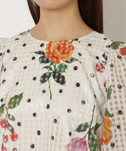 Rose Tiara(ローズティアラ)の「【セットアップ対応】フラワーチェックブラウス(シャツ/ブラウス・レディース・ベージュ/ネイビー/ブルー・46/38/42)」の8枚目の写真