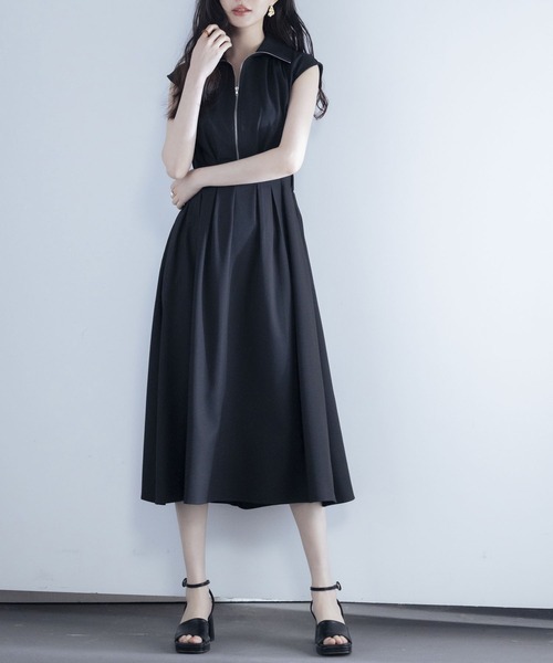 SAISON DE PAPILLON（セゾンドパピヨン）の「ウエストタックミモレ丈ワンピース（ワンピース・レディース・ベージュ/ブラック/グレー・S/M/L）」の11枚目の写真