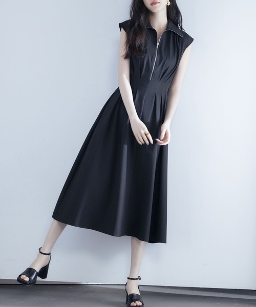 SAISON DE PAPILLON（セゾンドパピヨン）の「ウエストタックミモレ丈ワンピース（ワンピース・レディース・ベージュ/ブラック/グレー・S/M/L）」の9枚目の写真