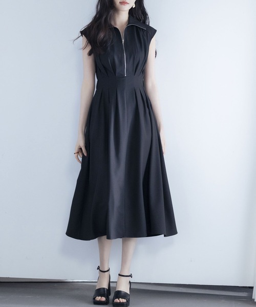 SAISON DE PAPILLON（セゾンドパピヨン）の「ウエストタックミモレ丈ワンピース（ワンピース・レディース・ベージュ/ブラック/グレー・S/M/L）」の6枚目の写真