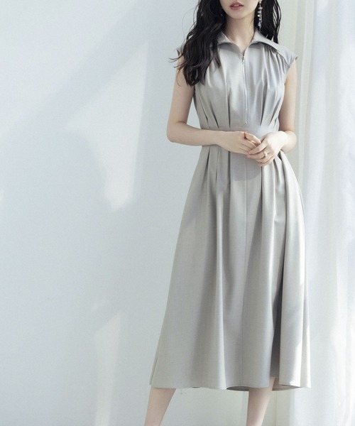 SAISON DE PAPILLON（セゾンドパピヨン）の「ウエストタックミモレ丈ワンピース（ワンピース・レディース・ベージュ/ブラック/グレー・S/M/L）」の21枚目の写真