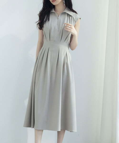 SAISON DE PAPILLON（セゾンドパピヨン）の「ウエストタックミモレ丈ワンピース（ワンピース・レディース・ベージュ/ブラック/グレー・S/M/L）」の19枚目の写真