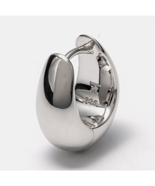 TOM WOOD（トムウッド）の「TOM WOOD Ice Hoop Small Silver トムウッド アイスフープ 両耳販売 スモール ピアス（ピアス（両耳用）・レディース・シルバー・SMALL）」の3枚目の写真