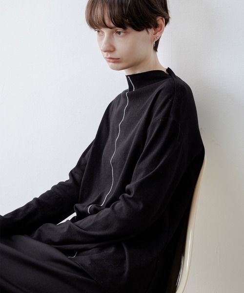 tageechita(タジチタ)の「【tageechita】カットオフボードネックラインデザインカットソー(Tシャツ/カットソー・レディース・ライトベージュ/ブラック・L/M/S)」の17枚目の写真