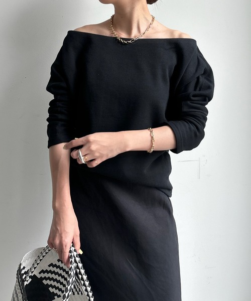 DouDou（ドゥドゥ）の「【リバイバルアイテム】オフショルスウェット（スウェット・レディース・ネイビー/オリーブ/グレイッシュベージュ/オフホワイト/ピンク/グレー/ブラック/ブラウン・FREE）」の3枚目の写真