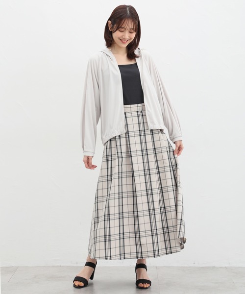 Honeys(ハニーズ)の「きれいめジップパーカー(パーカー・レディース・ピンク/ネイビー/アイボリー/ブラック/グレイッシュベージュ・S/M/L/LL)」の13枚目の写真
