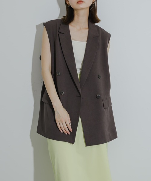 SENSE OF PLACE by URBAN RESEARCH（センスオブプレイスバイアーバンリサーチ）の「『UR TECH DRYLUXE』リネンライクバックデザインジレ（その他アウター・レディース・ライトベージュ/ブラック/ネイビー/ブラウン・ONE）」の3枚目の写真