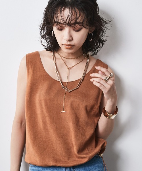 CHIC STYLE（シックスタイル）の「＜大きいサイズ＞レーヨン麻ノースリーブブラウス シックスタイル（キャミソール・レディース・キャメル/ベージュ/チャコール・5L/4L/3L/LL/L）」の3枚目の写真