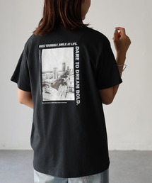BRISKバックフォトプリントTシャツ
