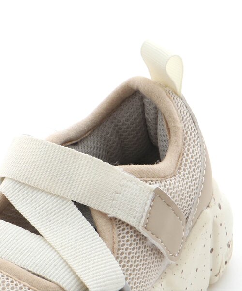 apres les cours（アプレレクール）の「スニーカー風ベルトサンダル（サンダル・キッズ・ブラック/レインボー/ベージュ・14/15 /16/17/18/19）」の6枚目の写真