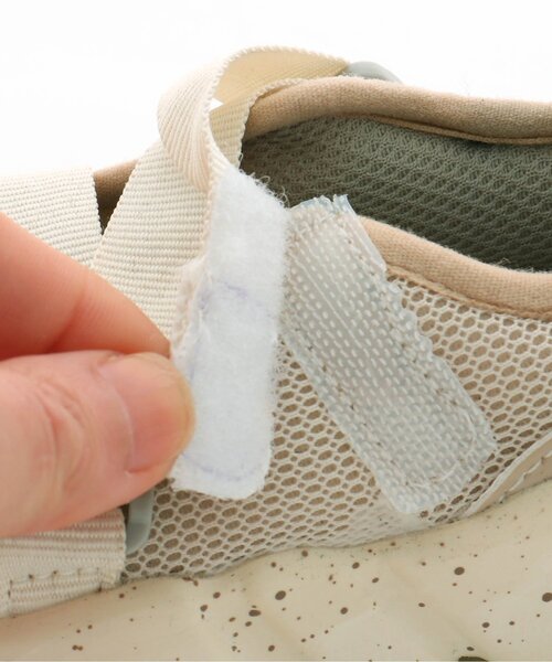 apres les cours（アプレレクール）の「スニーカー風ベルトサンダル（サンダル・キッズ・ブラック/レインボー/ベージュ・14/15 /16/17/18/19）」の8枚目の写真