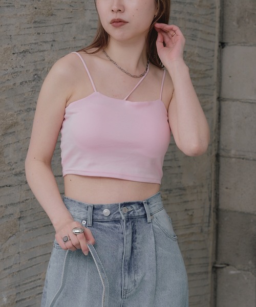 RAY CASSIN(レイカズン)の「ショート丈アシメキャミ(キャミソール・レディース・ブラック/ブルー/ピンク/ホワイト・FREE)」の4枚目の写真