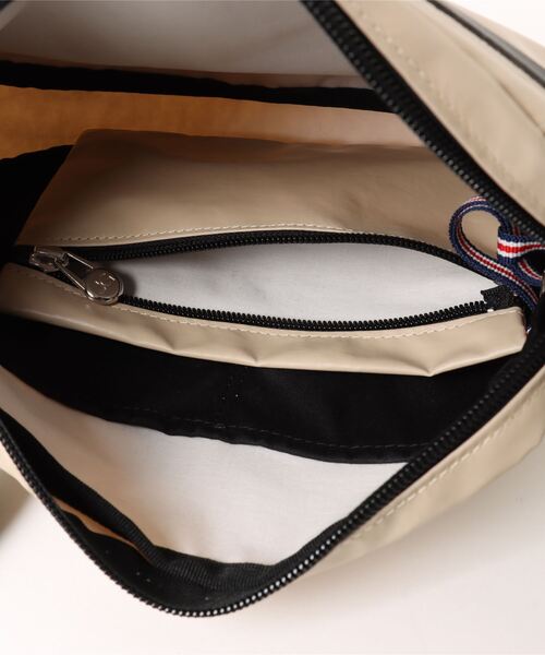 Jack Gomme（ジャックゴム）の「【JACK GOMME/ジャックゴム】ナイロン ミニショルダーバッグ HAPPY besace（ショルダーバッグ・レディース・グリーン/ゴールド/ベージュ/パープル/ブラック・FREE）」の8枚目の写真