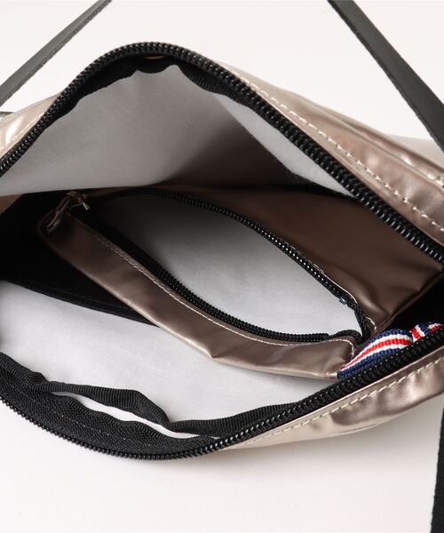 Jack Gomme（ジャックゴム）の「【JACK GOMME/ジャックゴム】ナイロン ミニショルダーバッグ HAPPY besace（ショルダーバッグ・レディース・グリーン/ゴールド/ベージュ/パープル/ブラック・FREE）」の10枚目の写真