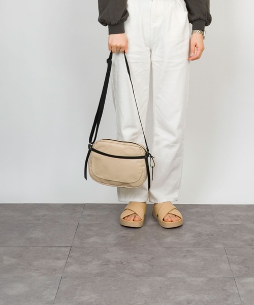 Jack Gomme（ジャックゴム）の「【JACK GOMME/ジャックゴム】ナイロン ミニショルダーバッグ HAPPY besace（ショルダーバッグ・レディース・グリーン/ゴールド/ベージュ/パープル/ブラック・FREE）」の3枚目の写真