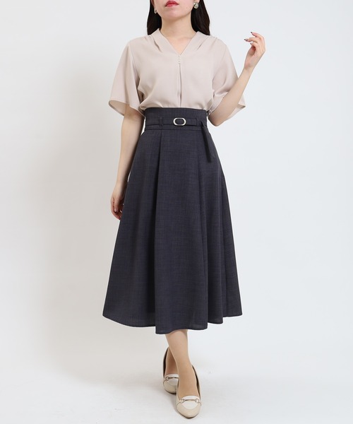 TRUDEA（トルディア）の「（マルチファンクション）パール付きVネック半袖ブラウス（シャツ/ブラウス・レディース・グレイッシュベージュ/ラベンダー/ホワイト/ネイビー・SMALL/MEDIUM/LARGE）」の17枚目の写真