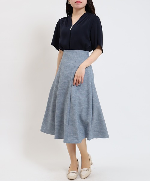 TRUDEA（トルディア）の「（マルチファンクション）パール付きVネック半袖ブラウス（シャツ/ブラウス・レディース・グレイッシュベージュ/ラベンダー/ホワイト/ネイビー・SMALL/MEDIUM/LARGE）」の12枚目の写真