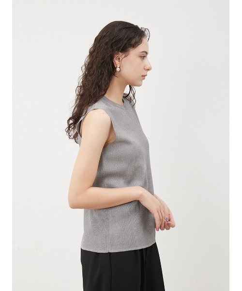 Mila Owen（ミラオーウェン）の「シアーアンサンブルノースリーブプル