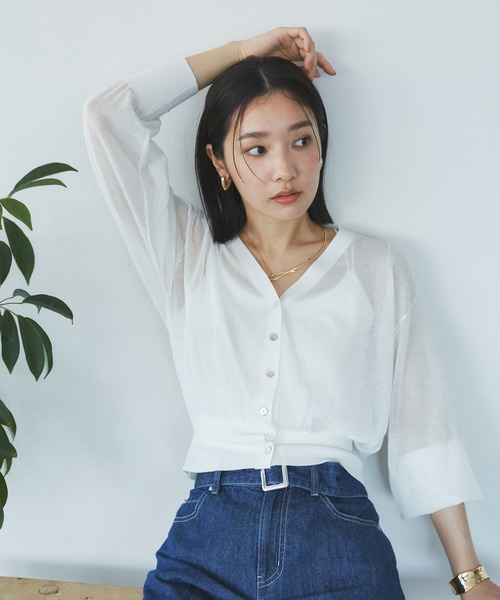 VIS（ビス）の「Vネックドルマンスリーブシアーカーディガン（カーディガン/ボレロ・レディース・ホワイト/ブラック/ブラウン/グリーン・FREE）」の12枚目の写真