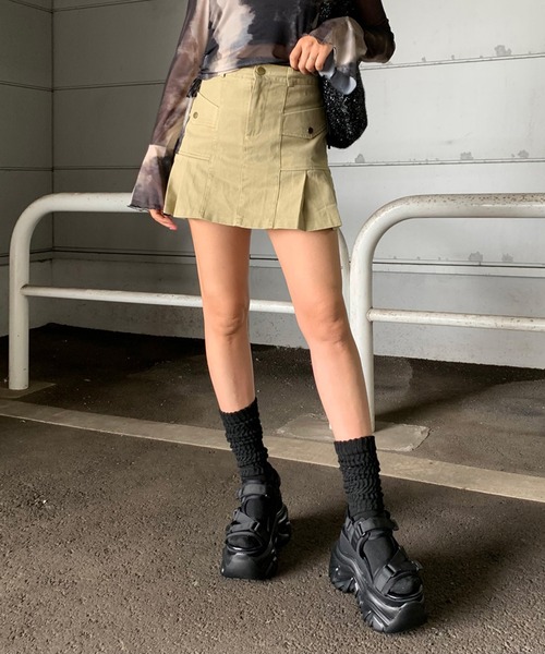 non-hedge(ノンヘッジ)の「ツイルプリーツミニスカートパンツ(スカート・レディース・キャメル/ベージュ/カーキ/オフホワイト/ブラック・M/S)」の8枚目の写真