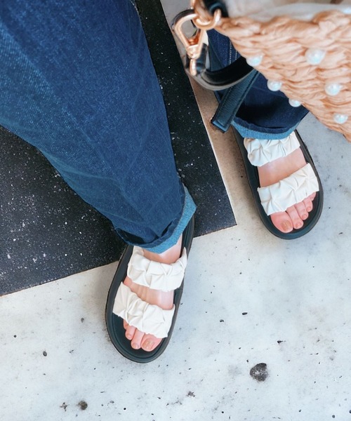 Sugar Sugar(シュガーシュガー)の「【SUGAR SUGARシュガーシュガー】くしゅくしゅ まあるい 厚底サンダル(9102)(サンダル・レディース・アイボリー/ブラック/ベージュ系その他・S/M/L/LL)」の2枚目の写真