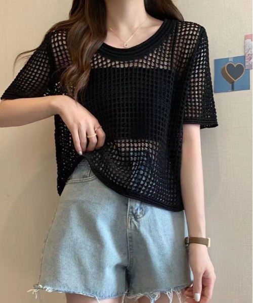 kirakiraShop(キラキラショップ)の「メッシュ ニット ハーフ スリーブ トップス(ニット/セーター・レディース・アイボリー/ブラック/ダークブラウン/ホワイト・FREE)」の1枚目の写真