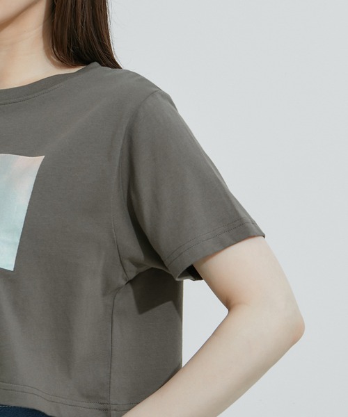 LEONARD フラワーとチェーンプリント 半袖Tシャツ［美品］ フラワーモチーフプリント短丈TEE（Tシャツ/カットソー）｜LE