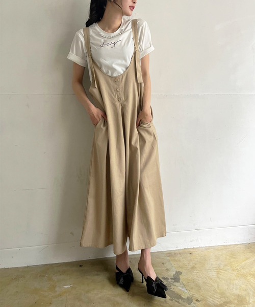 Jewelobe(ジュエローブ)の「フロントボタンタックルーズサロペット(サロペット/オーバーオール・レディース・ブラウン/ベージュ/ブラック/カーキ・FREE)」の3枚目の写真
