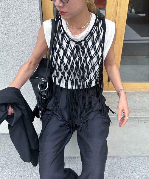 feepur(フェピュール)の「マクラメフリンジビスチェ(ベスト・レディース・ブラック/アイボリー・MEDIUM)」の7枚目の写真