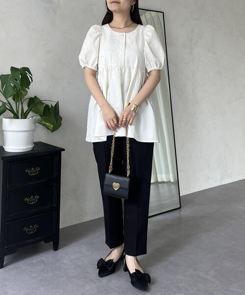 prose verse（プロズヴェール）の「【ON・OFF使える】パールボタンペプラムブラウスセットアップ（ワンピース・レディース・アイボリー/ブラック・LARGE/MEDIUM）」の5枚目の写真