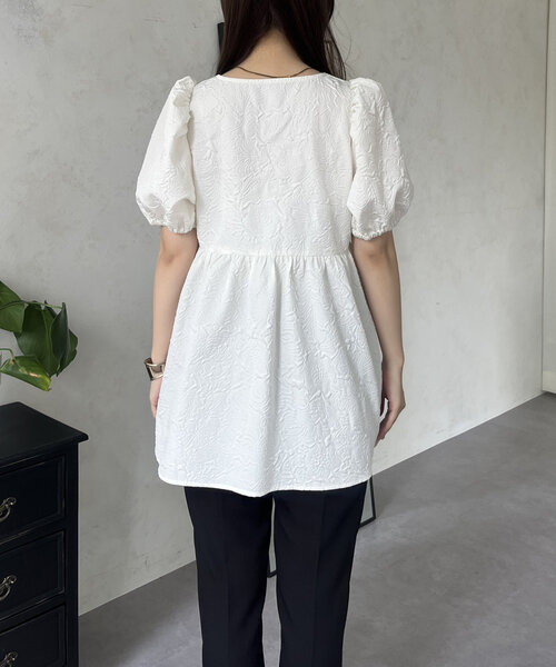 prose verse（プロズヴェール）の「【ON・OFF使える】パールボタンペプラムブラウスセットアップ（ワンピース・レディース・アイボリー/ブラック・LARGE/MEDIUM）」の20枚目の写真