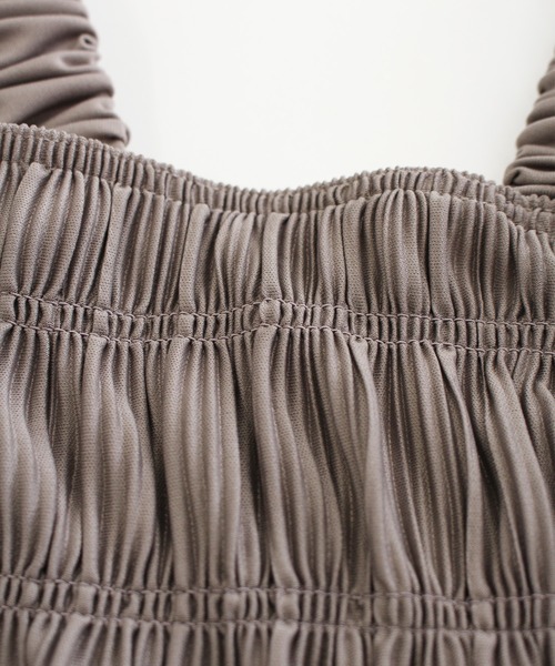 SpRay（スプレイ）の「ランダムプリーツサロペット（サロペット/オーバーオール・レディース・ベージュ/ブラック/グレー・FREE）」の4枚目の写真