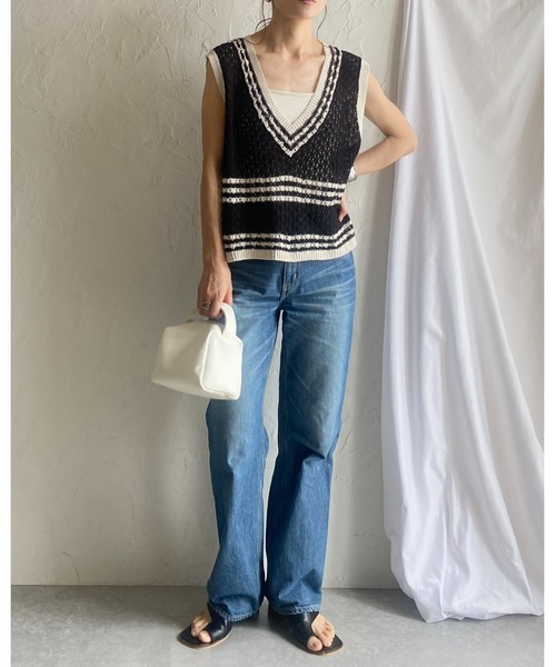 She's Closet（シーズクローゼット）の「ショート丈深Vネック透かし編みメッシュかぎ編みクロシェベスト（ベスト・レディース・アイボリー/ブラック/グレー・FREE）」の14枚目の写真