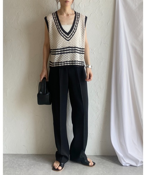 She's Closet（シーズクローゼット）の「ショート丈深Vネック透かし編みメッシュかぎ編みクロシェベスト（ベスト・レディース・アイボリー/ブラック/グレー・FREE）」の22枚目の写真
