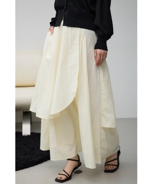 AZUL by moussy(アズールバイマウジー)の「ボリュームデザインスカート(スカート・レディース・ブラック/アイボリー/ブルー・SMALL/MEDIUM)」の2枚目の写真