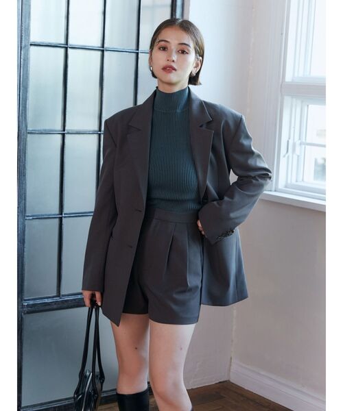 MURUA（ムルーア）の「【SET UP対応】タックショートパンツ（その他パンツ・レディース・ベージュ/ブラック/グレー・1/2）」の6枚目の写真