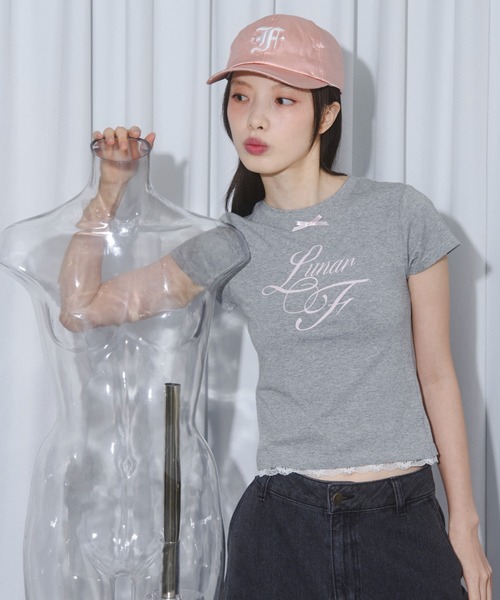 FCMM(エフシーエムエム)の「RIBBON CROP TEE/リボンクロップT(Tシャツ/カットソー・レディース・ブラック/グレー/ホワイト・MEDIUM/SMALL)」の19枚目の写真