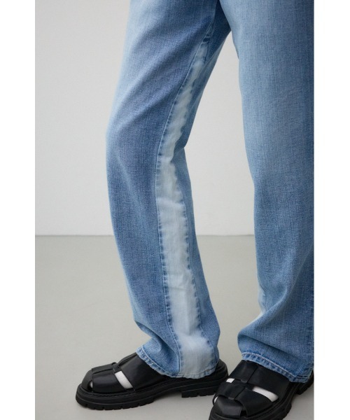 【セール】AZUL DENIM マイクロフレアデニム（デニムパンツ）｜AZUL BY MOUSSY（アズールバイマウジー）