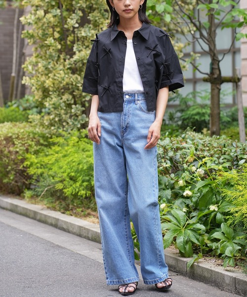 mili an deni(ミリアンデニ)の「リボンショート半袖シャツ(シャツ/ブラウス・レディース・ブラック/オフホワイト/ブルー・M)」の8枚目の写真