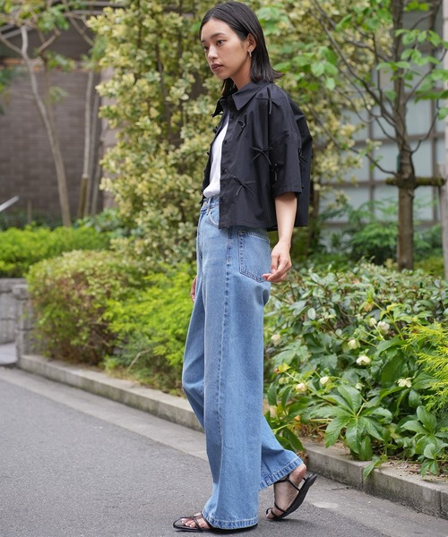 mili an deni(ミリアンデニ)の「リボンショート半袖シャツ(シャツ/ブラウス・レディース・ブラック/オフホワイト/ブルー・M)」の9枚目の写真