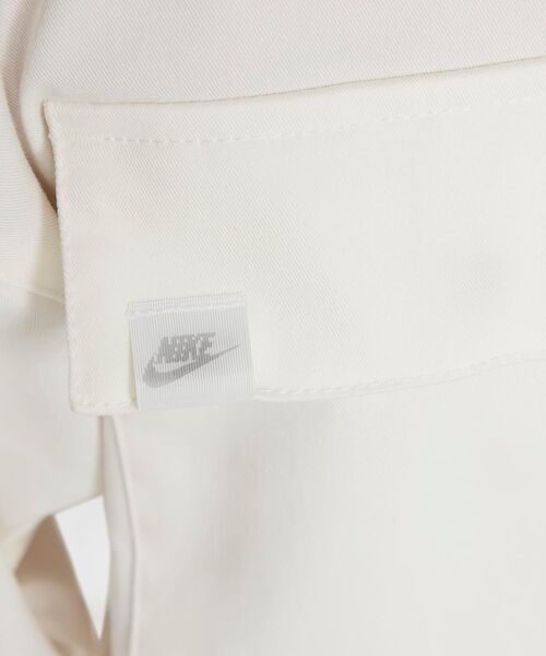 NIKE(ナイキ)の「ナイキ スポーツウェア ガールズジャケット / Nike Sportswear Girls' Jacket<130-160cm 展開>(ミリタリージャケット・キッズ・クリーム/ブラック・130/140/150/160/170)」の17枚目の写真