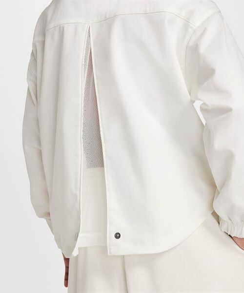 NIKE(ナイキ)の「ナイキ スポーツウェア ガールズジャケット / Nike Sportswear Girls' Jacket<130-160cm 展開>(ミリタリージャケット・キッズ・クリーム/ブラック・130/140/150/160/170)」の19枚目の写真