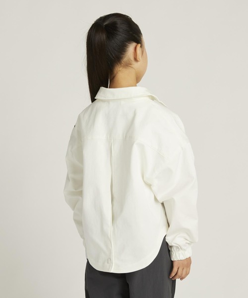 NIKE(ナイキ)の「ナイキ スポーツウェア ガールズジャケット / Nike Sportswear Girls' Jacket<130-160cm 展開>(ミリタリージャケット・キッズ・クリーム/ブラック・130/140/150/160/170)」の10枚目の写真