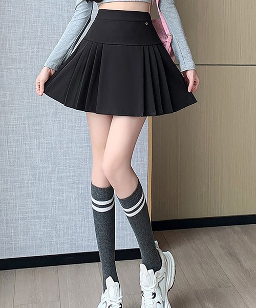 leune(ルネ)の「プリーツミニスカート/スカパン(スカート・レディース・グレー/ブラック・MEDIUM/LARGE)」の8枚目の写真