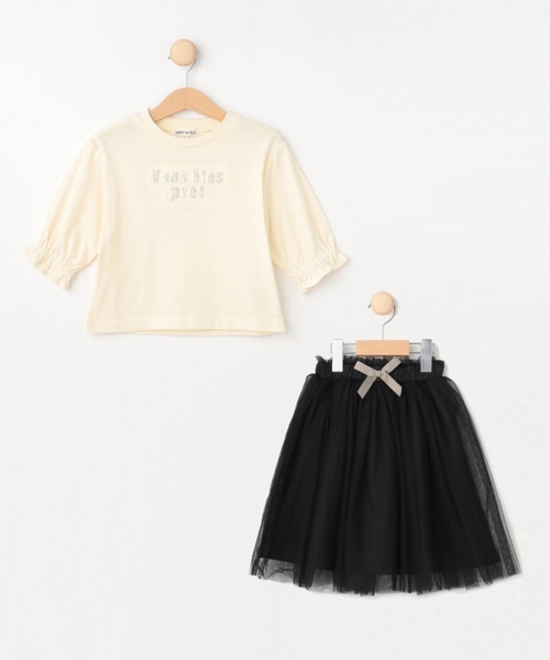 SHOO・LA・RUE（シューラルー）の「◆【110-140cm/2点セット】エンボスTシャツ＋チュールスカート（セットアップ・キッズ・ピンク/アイボリー・12/11/14/13）」の4枚目の写真