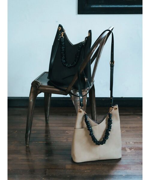 YECCA VECCA（イェッカヴェッカ）の「2wayワンハンドルショルダーバッグ（ショルダーバッグ・レディース・ブラック/グレイッシュベージュ/ブラウン・FREE）」の20枚目の写真