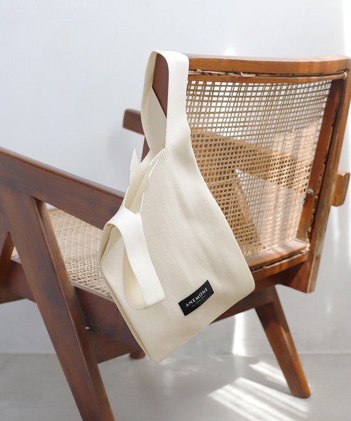 ANEMONE（アネモネ）の「シンプルニットトートバッグ[S] 【動画あり】（トートバッグ・レディース・ターコイズブルー/アイボリー/ピンク/オレンジ/ダークグレー/ラベンダー/ネイビー/ブルー/レッド・FREE）」の2枚目の写真