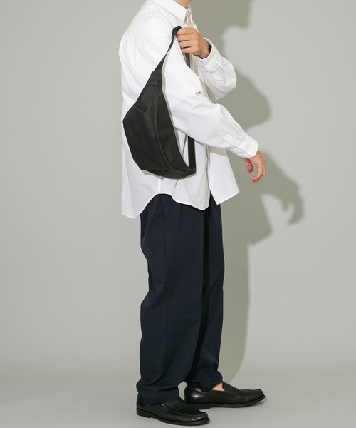 RODE SKO（ロデスコ）の「撥水タックボディバッグ（ショルダーバッグ・メンズ・チャコールグレー/ブラック・ONE）」の10枚目の写真