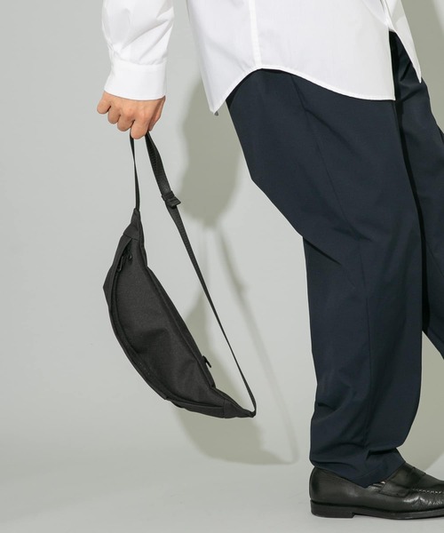RODE SKO（ロデスコ）の「撥水タックボディバッグ（ショルダーバッグ・メンズ・チャコールグレー/ブラック・ONE）」の12枚目の写真